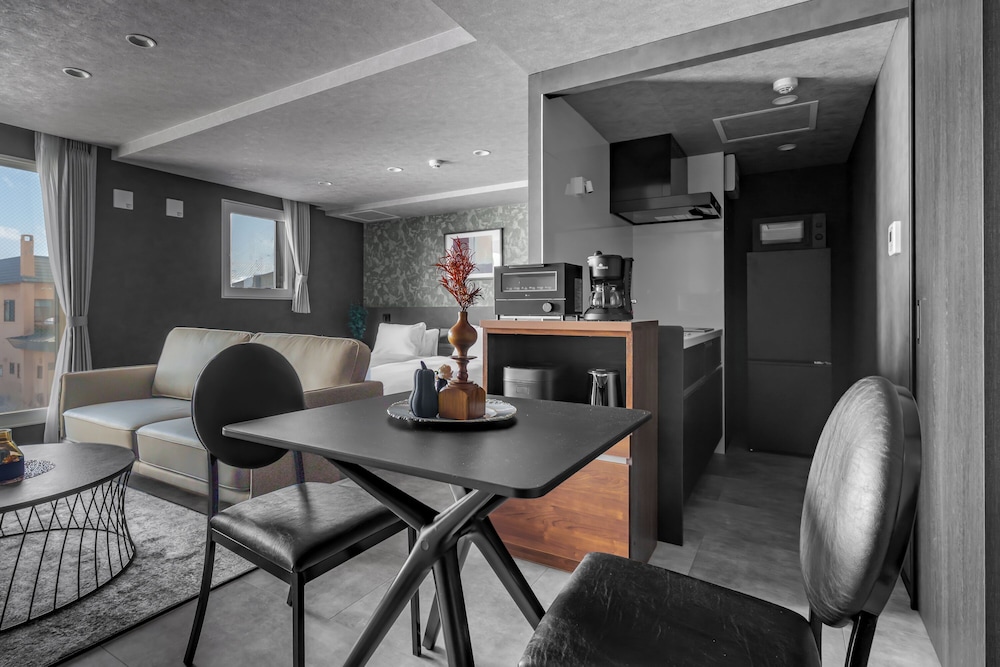 アパートメント 禁煙 (305) 客室内のダイニングエリア0 | GRAN HILLS