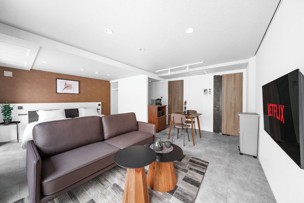 アパートメント 禁煙 (103) リビング エリア1 | GRAN HILLS