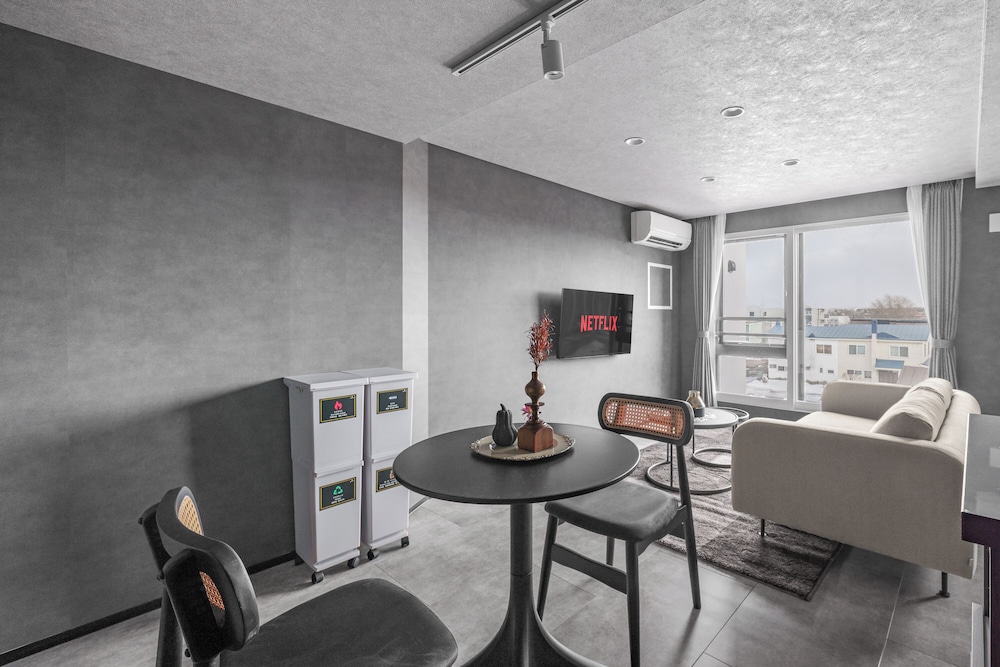 アパートメント 禁煙 (405) 客室内のダイニングエリア3 | GRAN HILLS