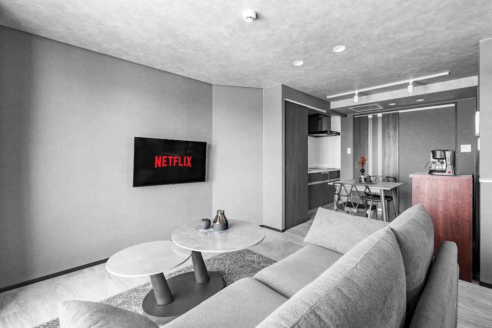 アパートメント 禁煙 (401) リビング エリア3 | GRAN HILLS