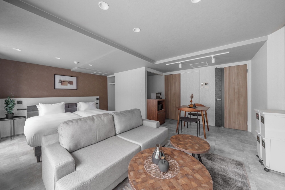 アパートメント 禁煙 (105) リビング エリア1 | GRAN HILLS