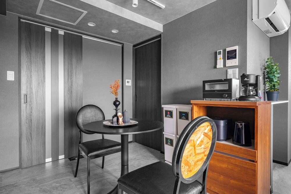 アパートメント 禁煙 (301) 客室内のダイニングエリア0 | GRAN HILLS