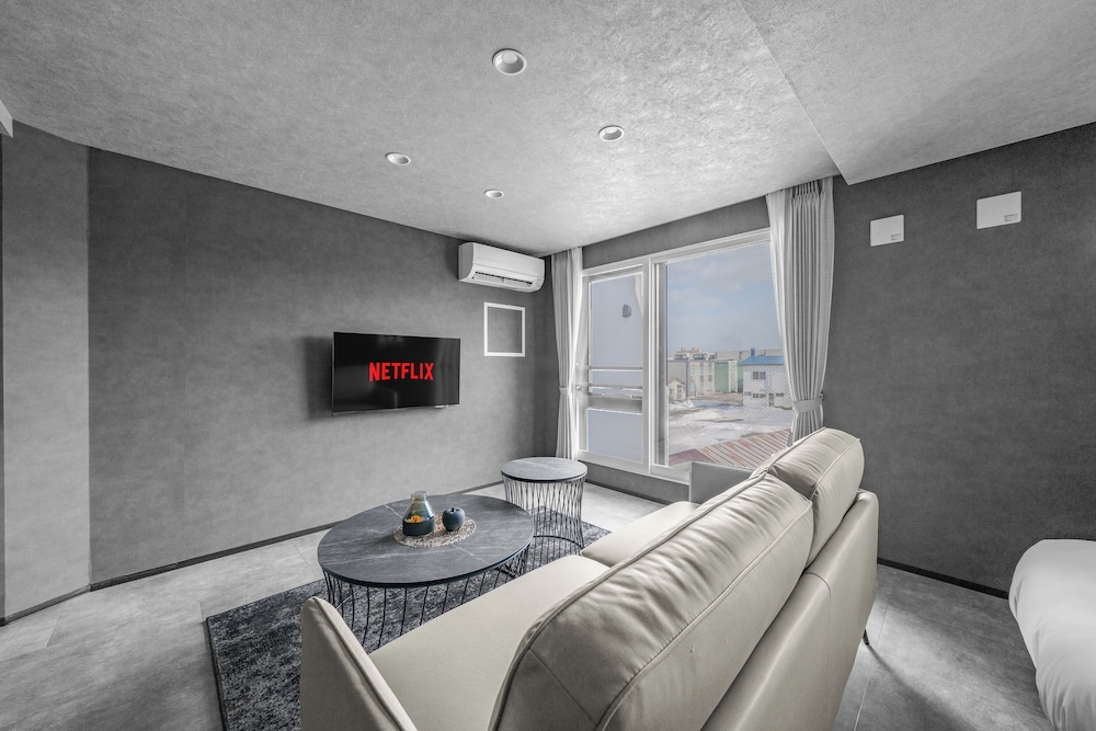 アパートメント 禁煙 (305) リビング エリア4 | GRAN HILLS