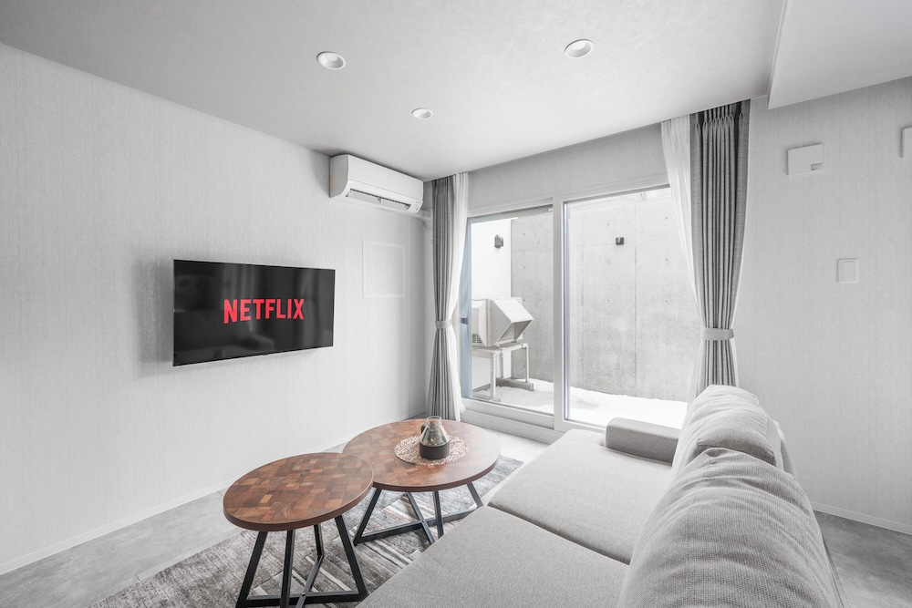 アパートメント 禁煙 (105) リビング エリア2 | GRAN HILLS