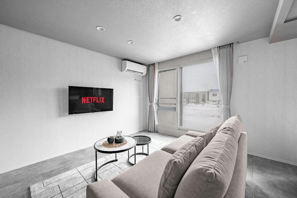 アパートメント 禁煙 (203) リビング エリア1 | GRAN HILLS