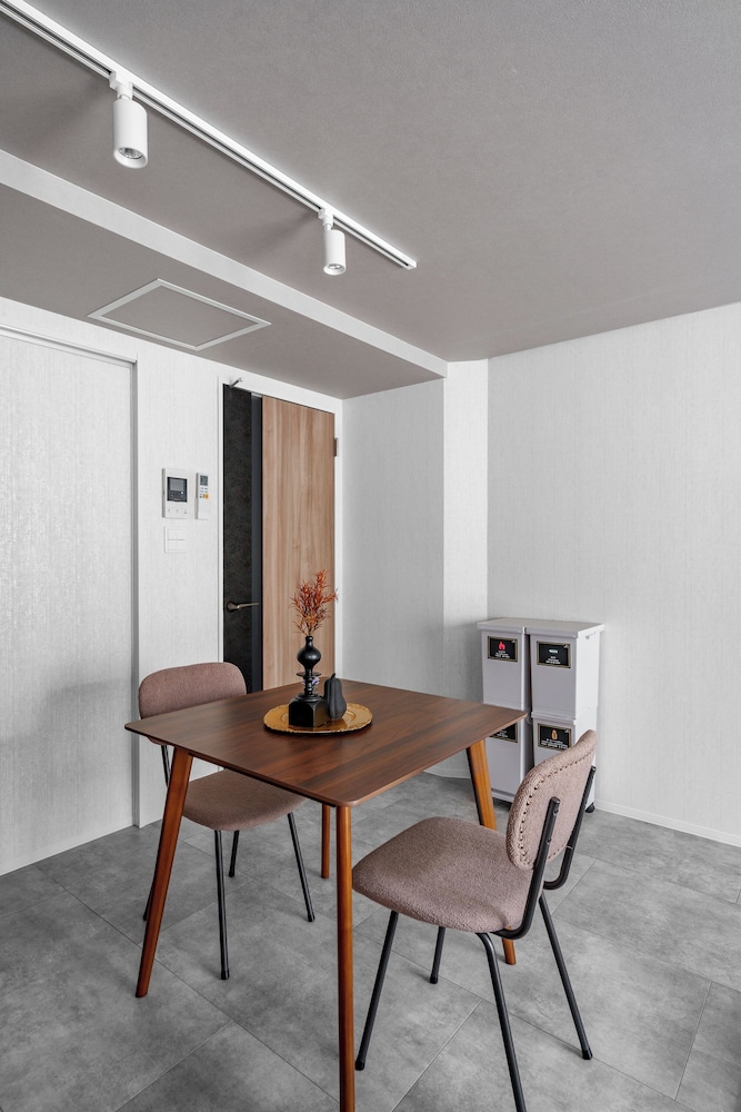 アパートメント 禁煙 (103) 客室内のダイニングエリア4 | GRAN HILLS