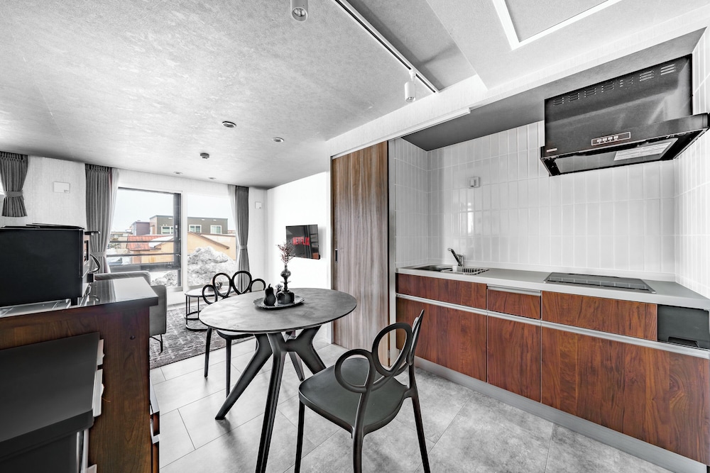 アパートメント 禁煙 (201) 客室内のダイニングエリア4 | GRAN HILLS