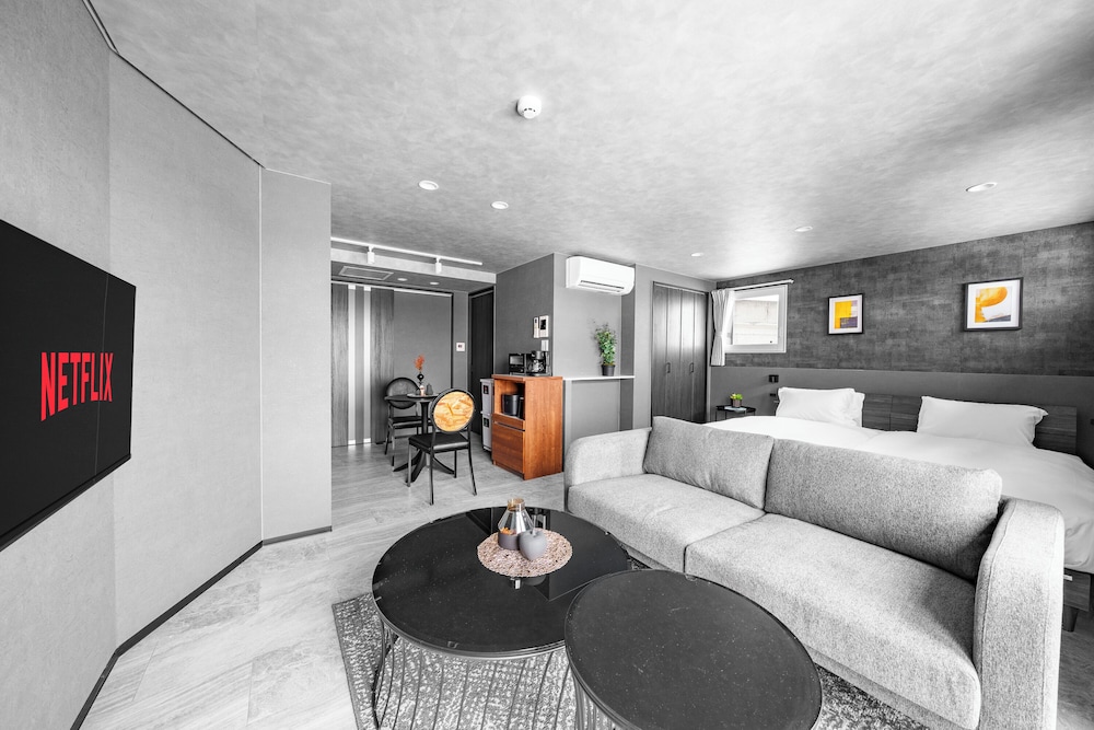 アパートメント 禁煙 (301) リビング エリア4 | GRAN HILLS