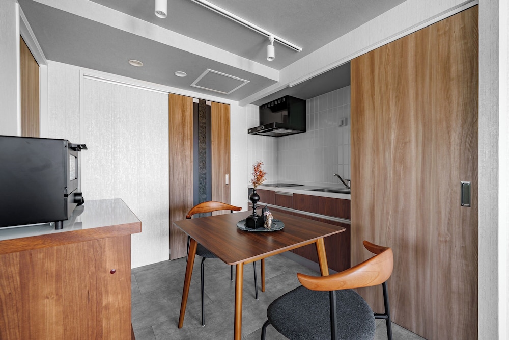 アパートメント 禁煙 (202) 客室内のダイニングエリア0 | GRAN HILLS