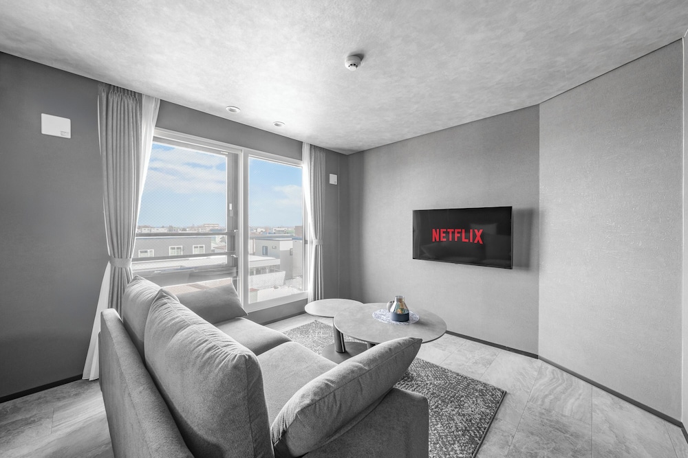 アパートメント 禁煙 (401) リビング エリア2 | GRAN HILLS