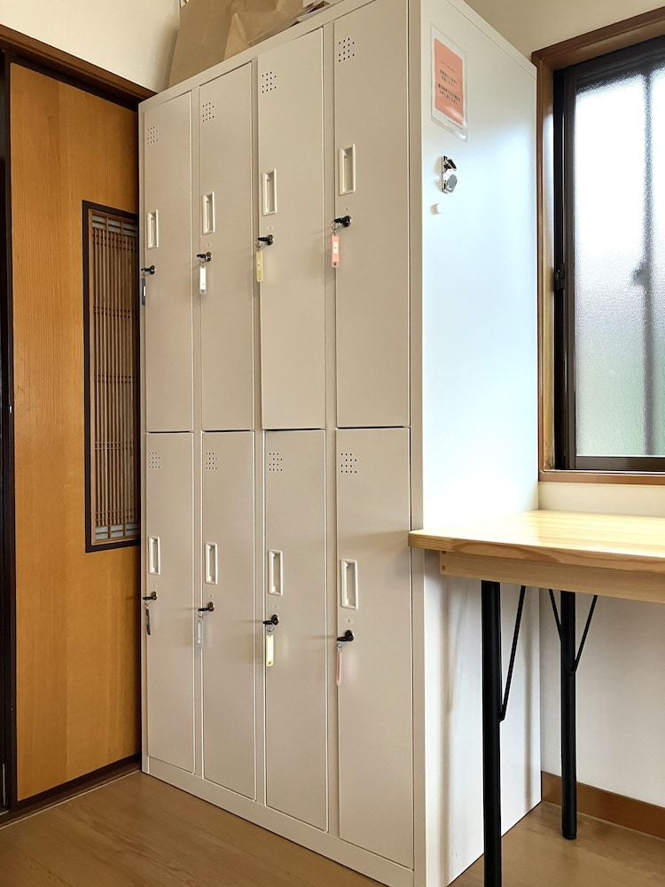 ロッカー1 | ゲストハウスわたうさぎ