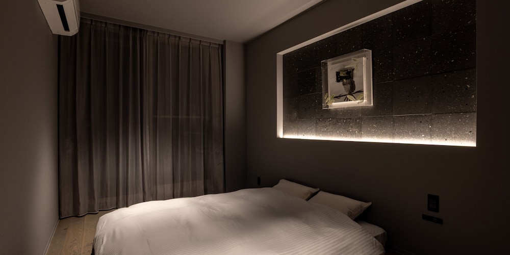 デラックス 4 人部屋 客室2 | 足羽川リトアート asunowa