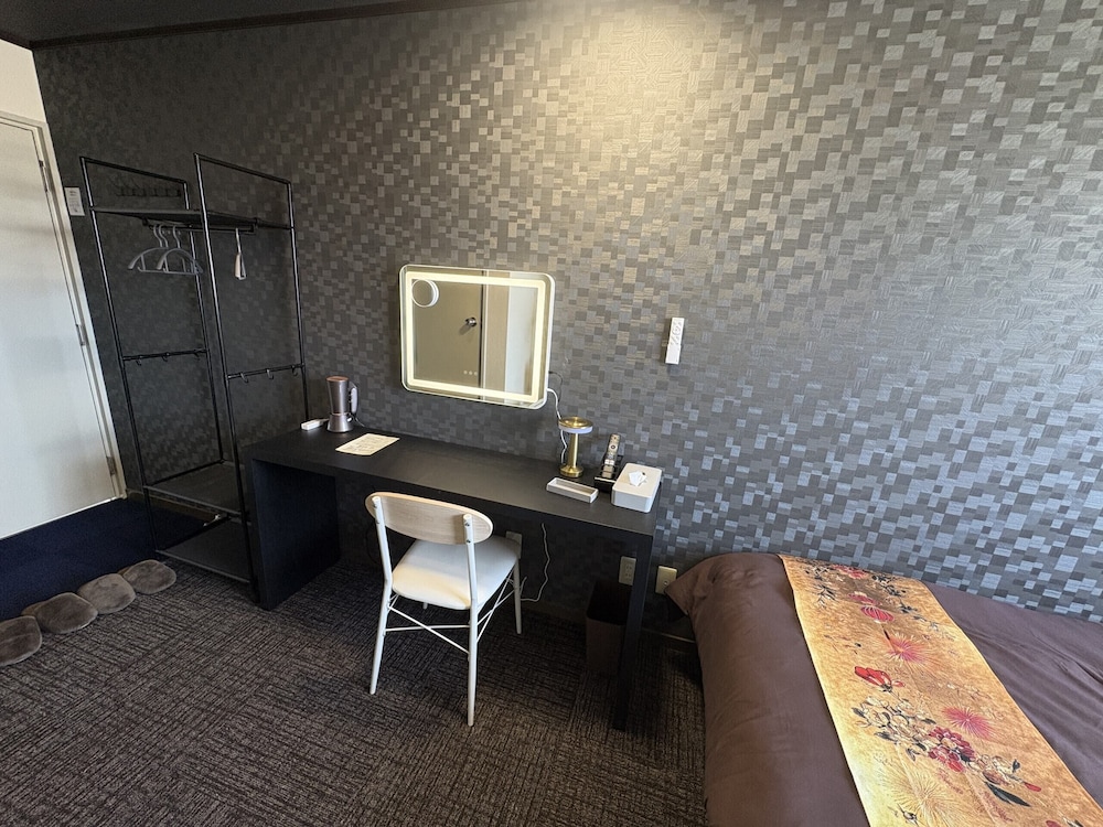 ベーシック ツインルーム シティビュー | ピースINN益田駅北