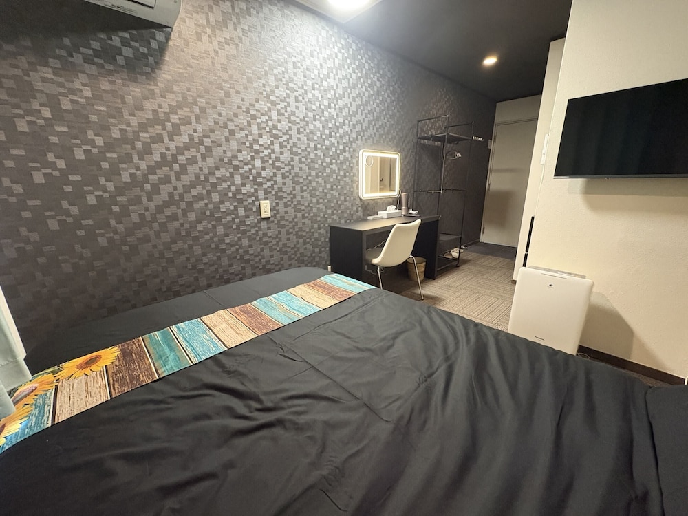 ベーシック ダブルルーム シティビュー 客室2 | ピースINN益田駅北