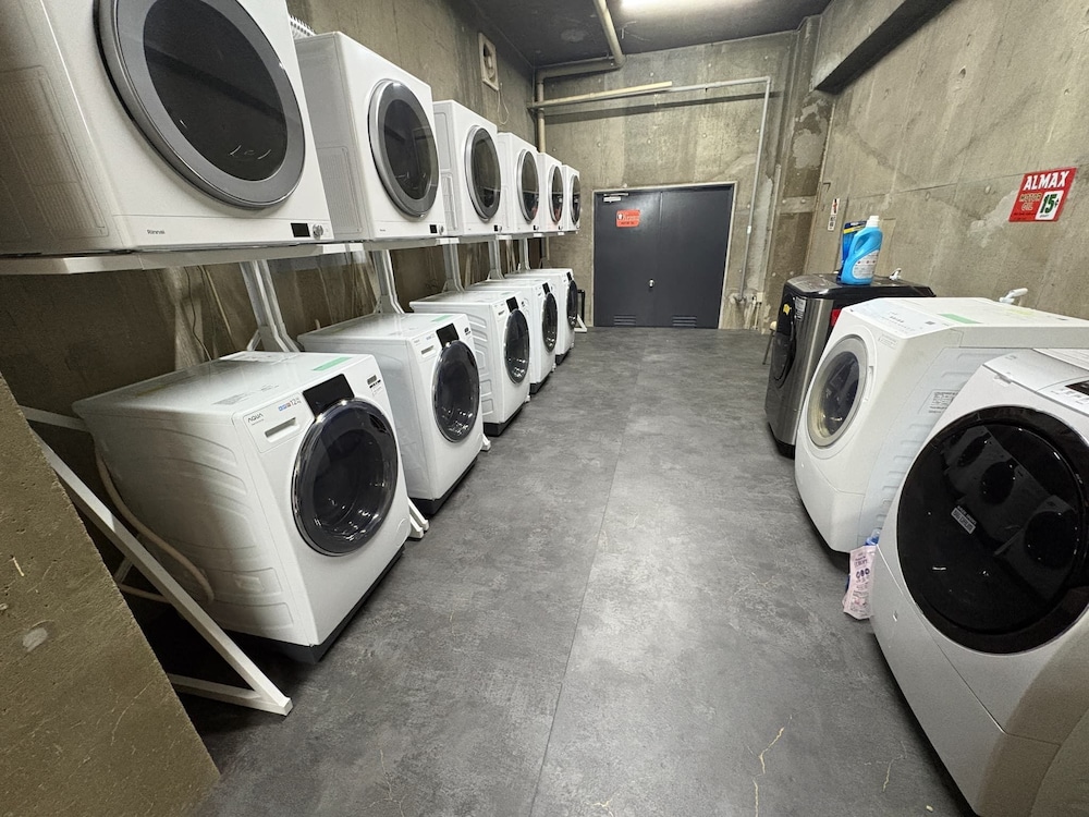 ランドリー ルーム1 | ピースINN益田駅北