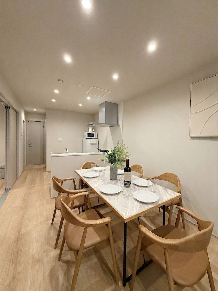 ファミリー アパートメント レストラン1 | THE SAKAI SUITE