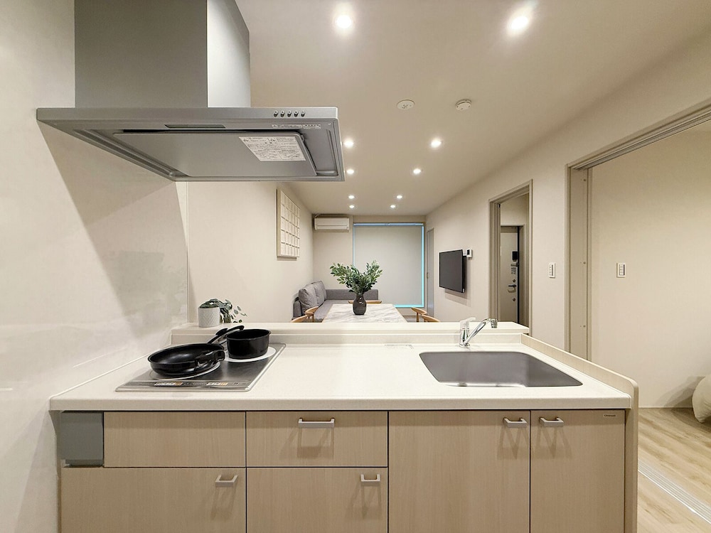 エクスクルーシブ アパートメント 専用キッチン0 | THE SAKAI SUITE