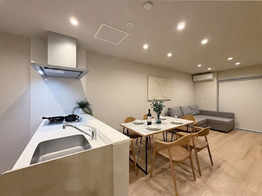 内装1 | THE SAKAI SUITE