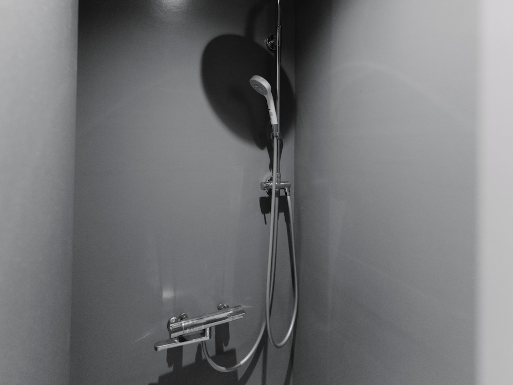 和洋S ベッド (シャワー.トイレなし) 禁煙 客室5 | UNTEN INN