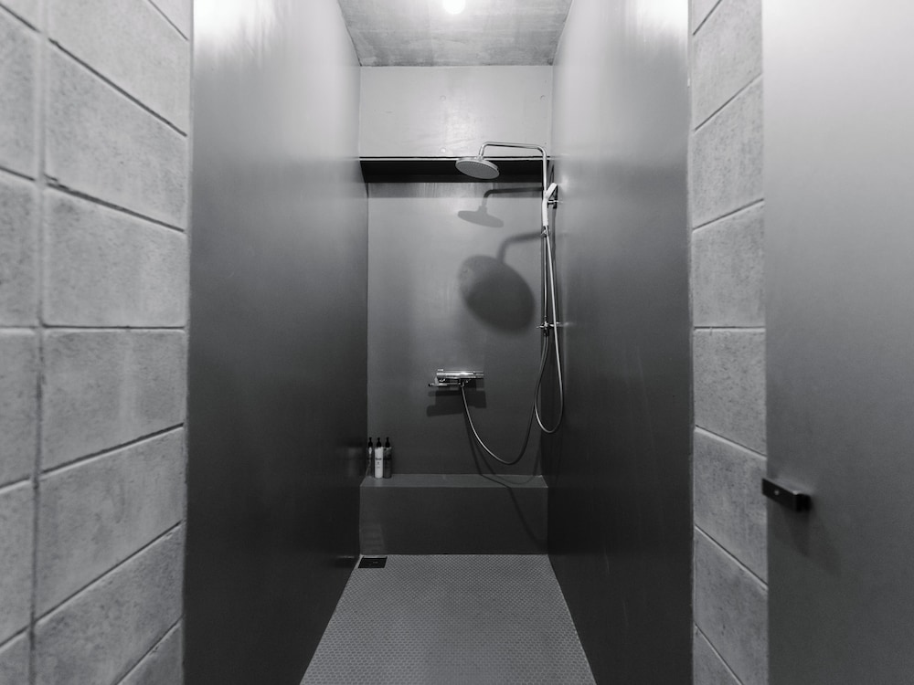 和室S (シャワー.トイレなし) 禁煙 バスルーム1 | UNTEN INN