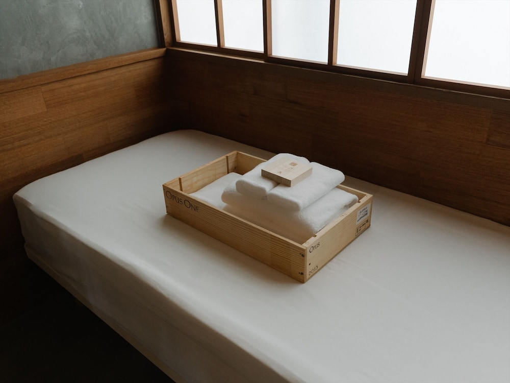 和洋S ベッド (シャワー.トイレなし) 禁煙 客室1 | UNTEN INN