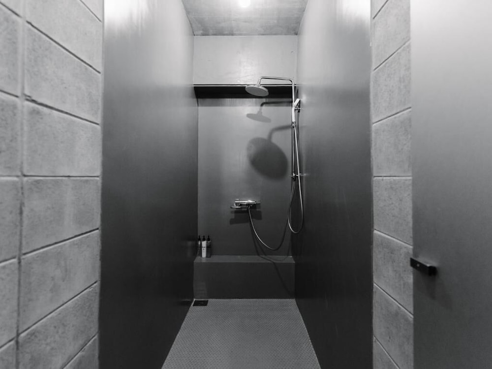 和洋S ベッド (シャワー.トイレなし) 禁煙 バスルーム0 | UNTEN INN