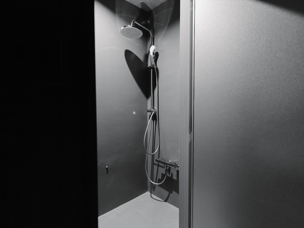 和洋室L 禁煙 バスルーム0 | UNTEN INN