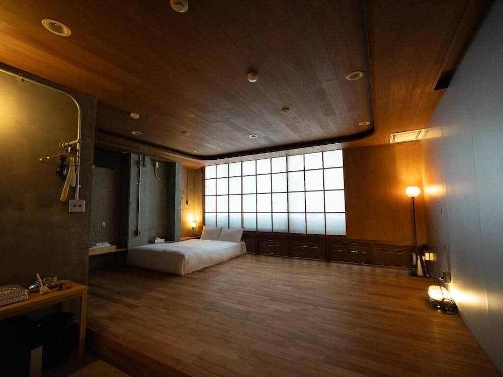 ファミリー ルーム 禁煙 | UNTEN INN