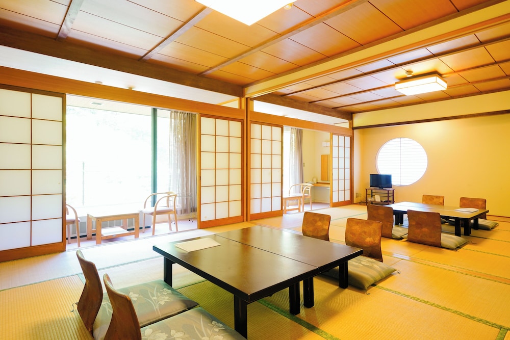 客室1 | 平野屋