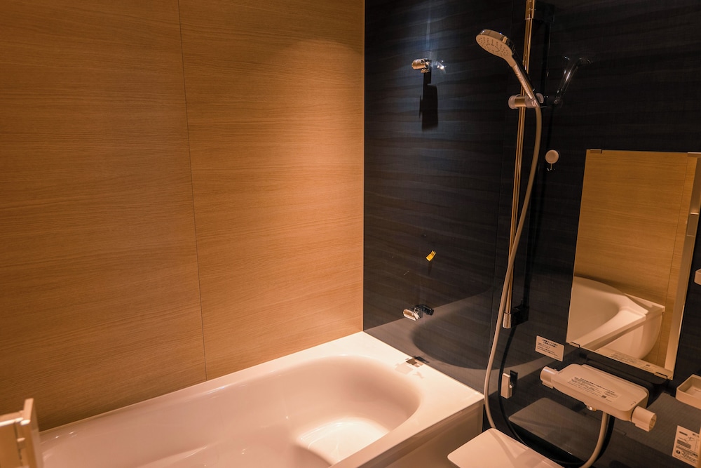 スタンダード ダブルルーム バルコニー ベイビュー バスルーム0 | 鶴吉川温泉ホテル