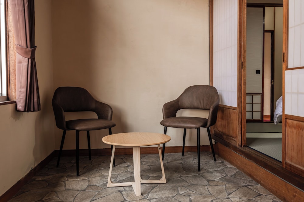 ベーシック ツインルーム 禁煙 マウンテンビュー 客室5 | Snow Monkey Lodge