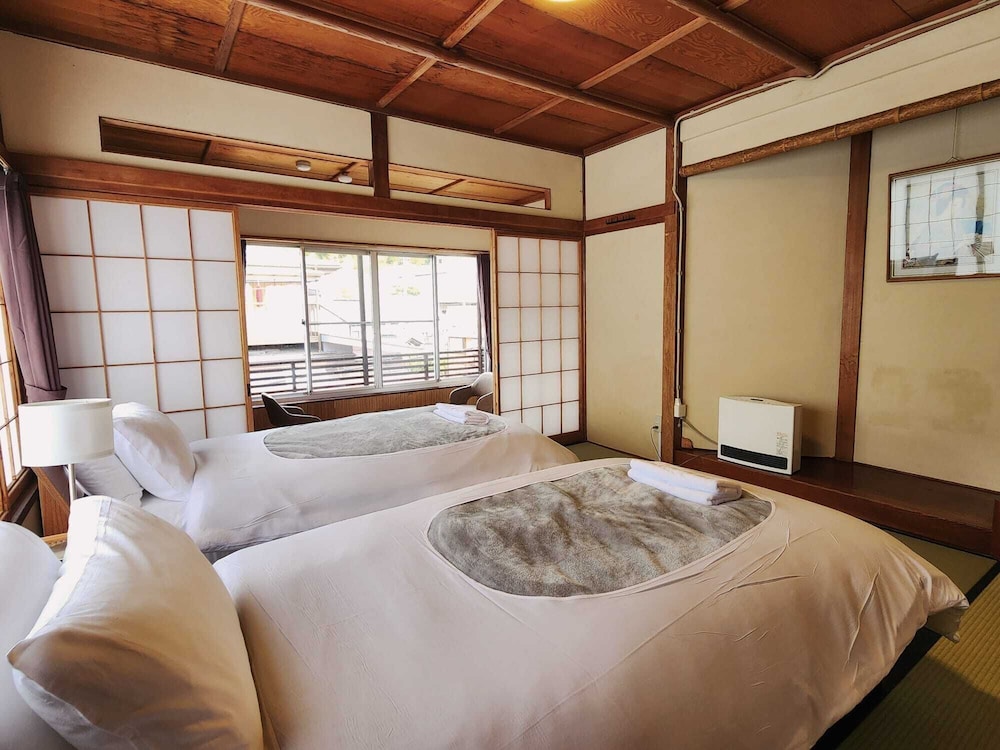 ベーシック ツインルーム 禁煙 マウンテンビュー 客室8 | Snow Monkey Lodge