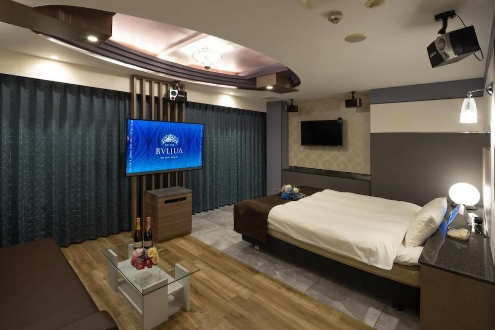 エコノミー ダブルルーム シティビュー 客室3 | ホテル ブルジュア -レジャーホテル- 大人限定