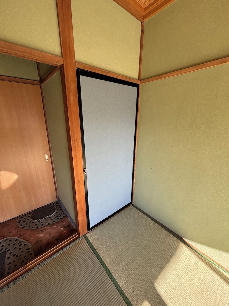 トリプルルーム マウンテンビュー 客室8 | HOTEL Mt.Fuji MoMoAung 桃庵