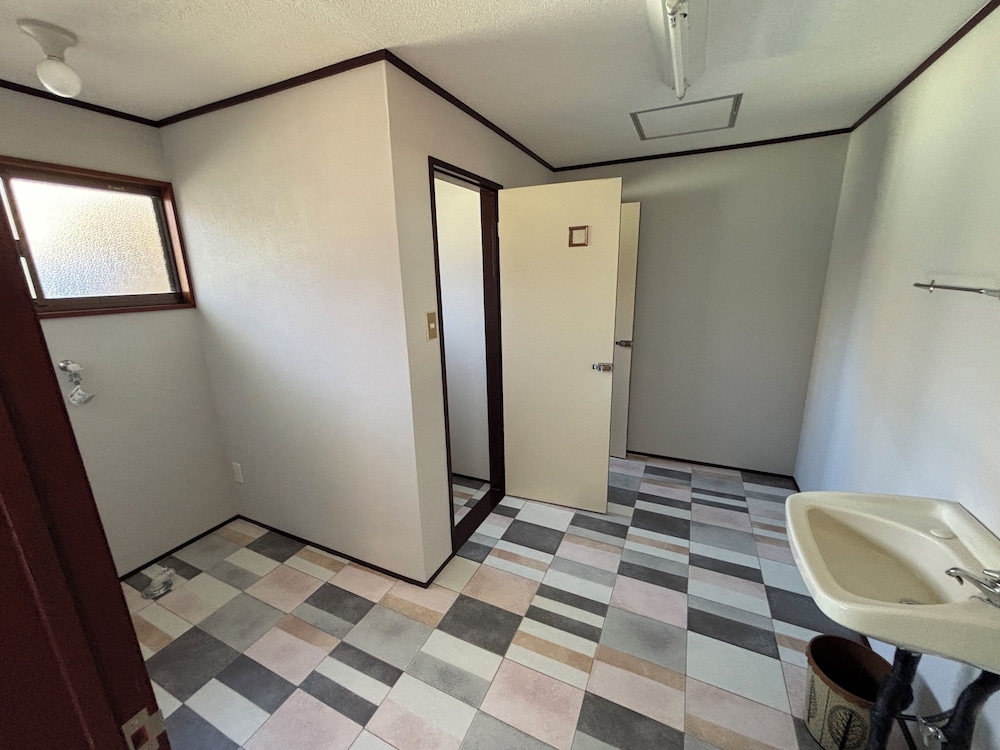 トリプルルーム マウンテンビュー バスルーム2 | HOTEL Mt.Fuji MoMoAung 桃庵