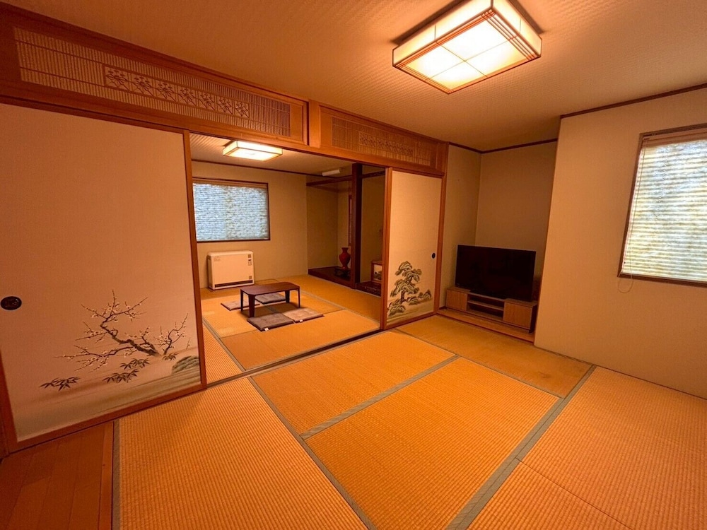 ベーシック 4 人部屋 客室1 | YORIDOKORO