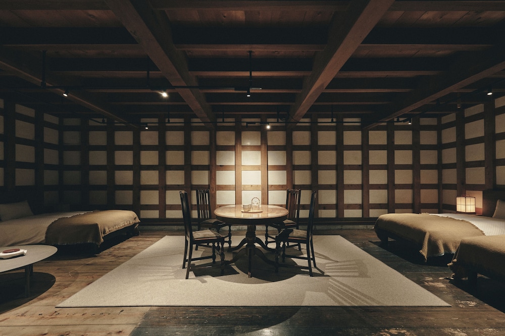 ラグジュアリー トリプルルーム 客室2 | 旧相馬家 Kazeno Heritage