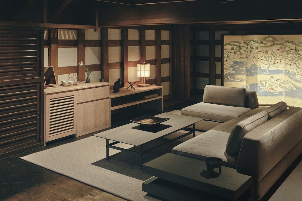 ラグジュアリー トリプルルーム 客室3 | 旧相馬家 Kazeno Heritage