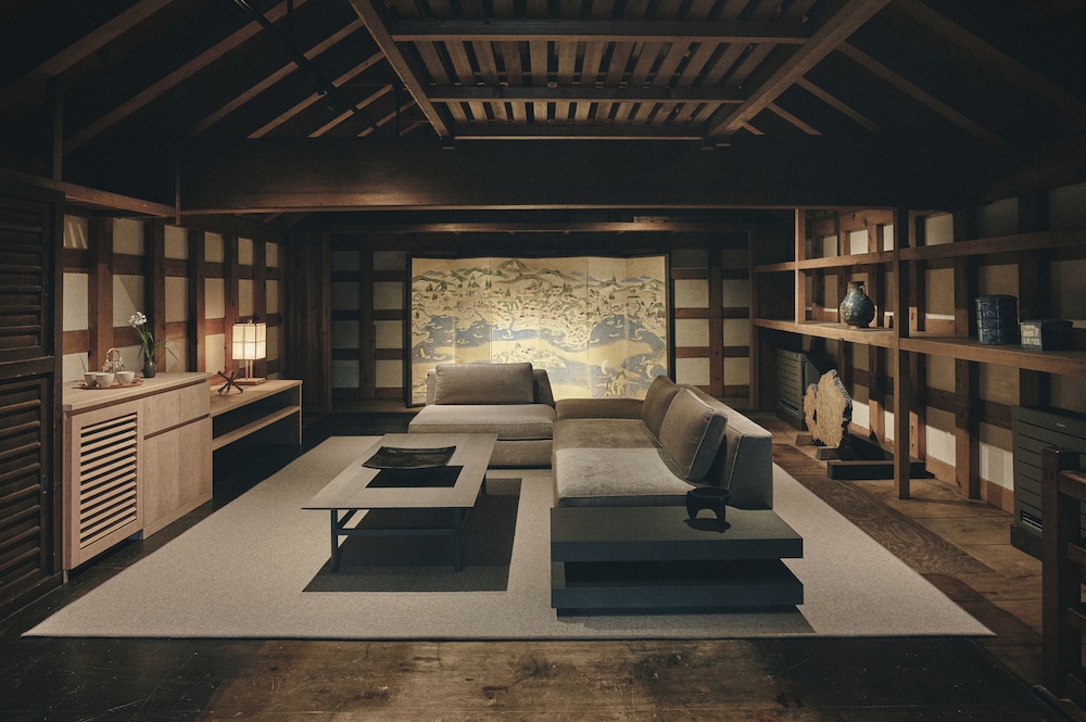 ラグジュアリー トリプルルーム | 旧相馬家 Kazeno Heritage