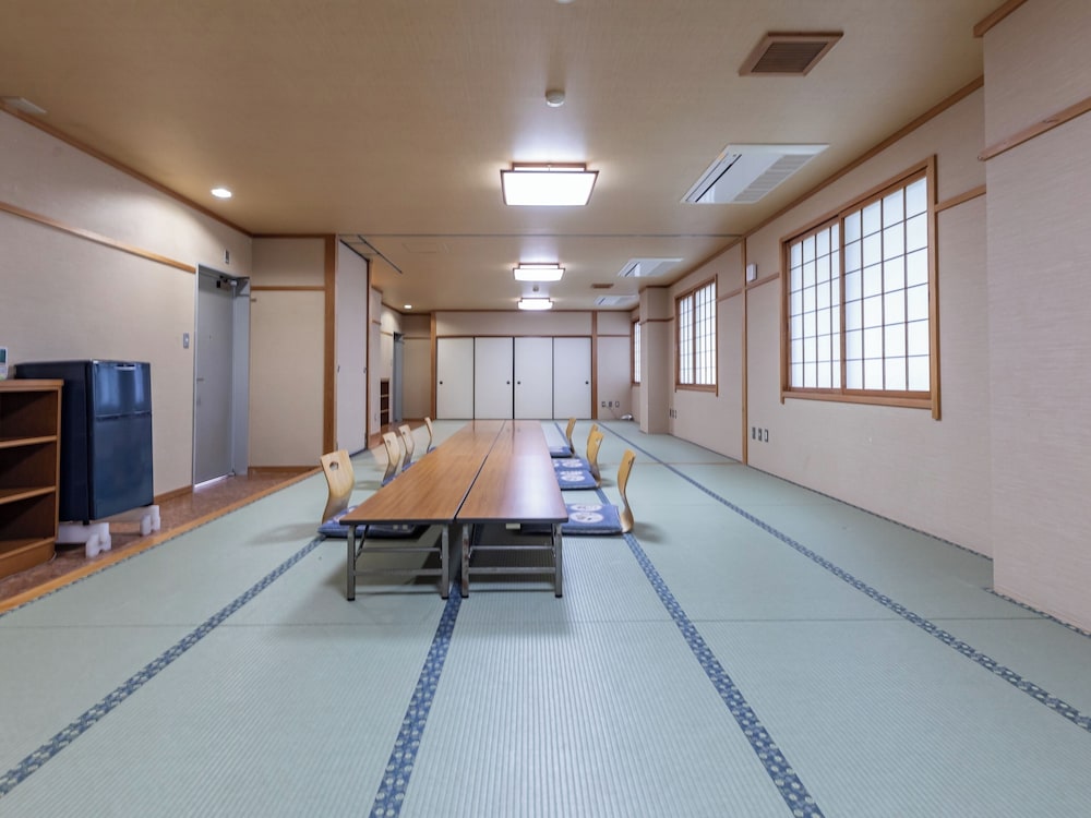 【禁煙】和室6~10名様(バス・トイレ共用) 客室3 | Tabist 湯浅温泉 湯浅城