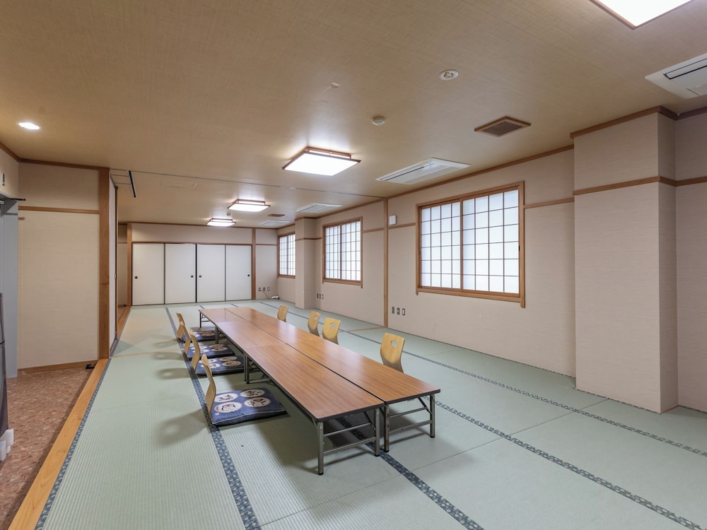 【禁煙】和室6~10名様(バス・トイレ共用) 客室2 | Tabist 湯浅温泉 湯浅城