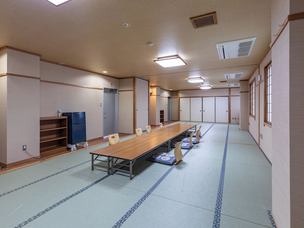 【禁煙】和室6~10名様(バス・トイレ共用) 客室1 | Tabist 湯浅温泉 湯浅城