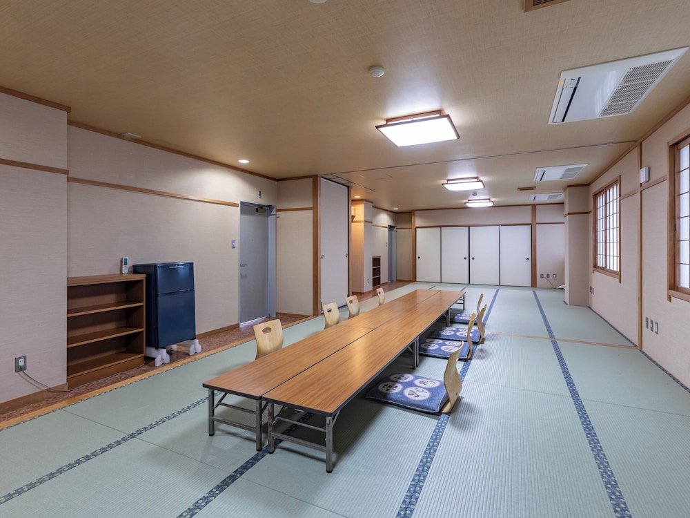 【禁煙】和室6~10名様(バス・トイレ共用) 客室4 | Tabist 湯浅温泉 湯浅城