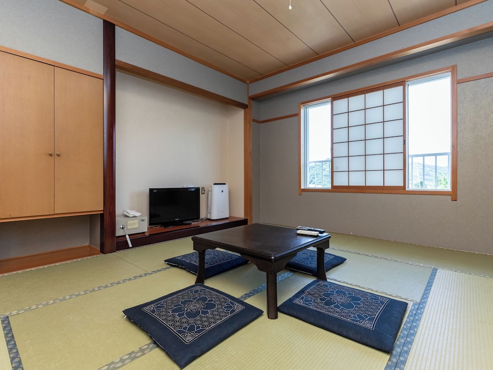 【禁煙】和室1~4名様(トイレ付き、バス共用)10畳 | Tabist 湯浅温泉 湯浅城