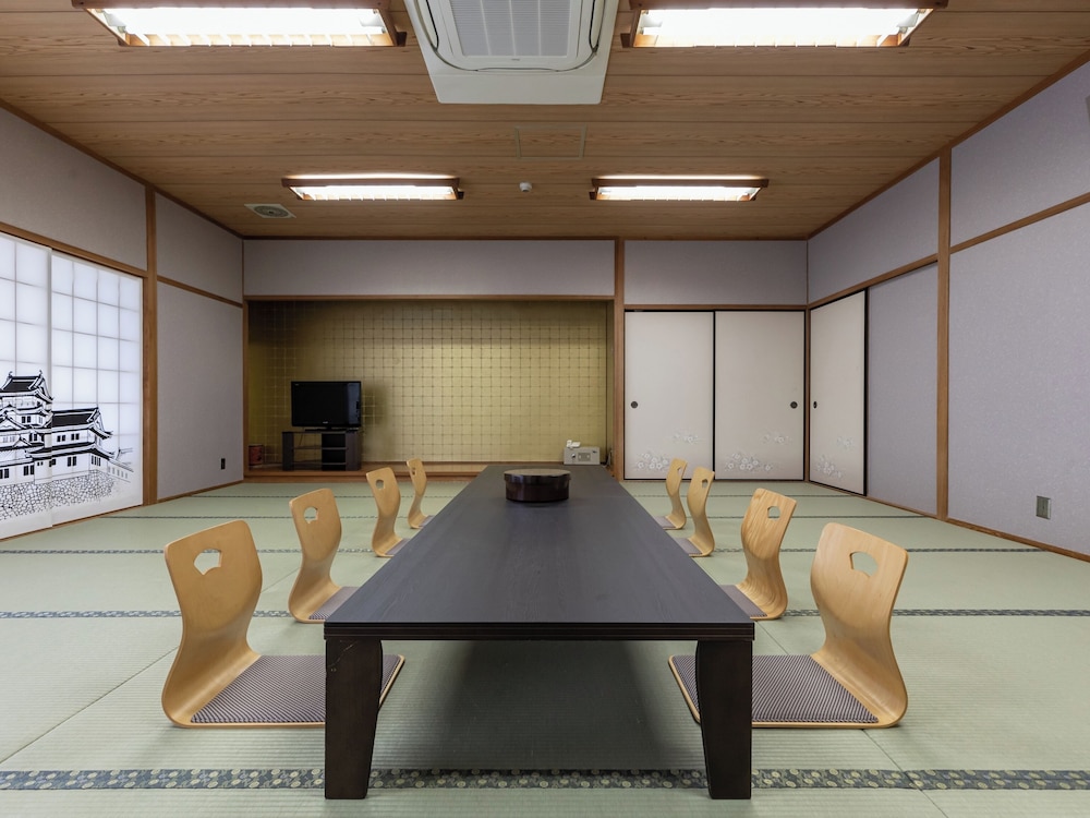 【禁煙】和室6~10名様(バス・トイレ共用) 客室7 | Tabist 湯浅温泉 湯浅城