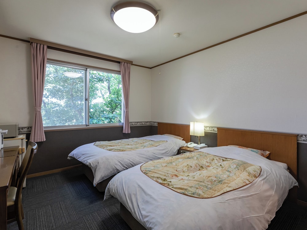 【禁煙】ツインルーム（トイレ付き、バス共用） | Tabist 湯浅温泉 湯浅城