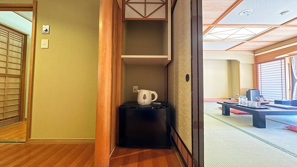 和室 マウンテンビュー 客室1 | リブマックスリゾート川俣温泉ANNEX