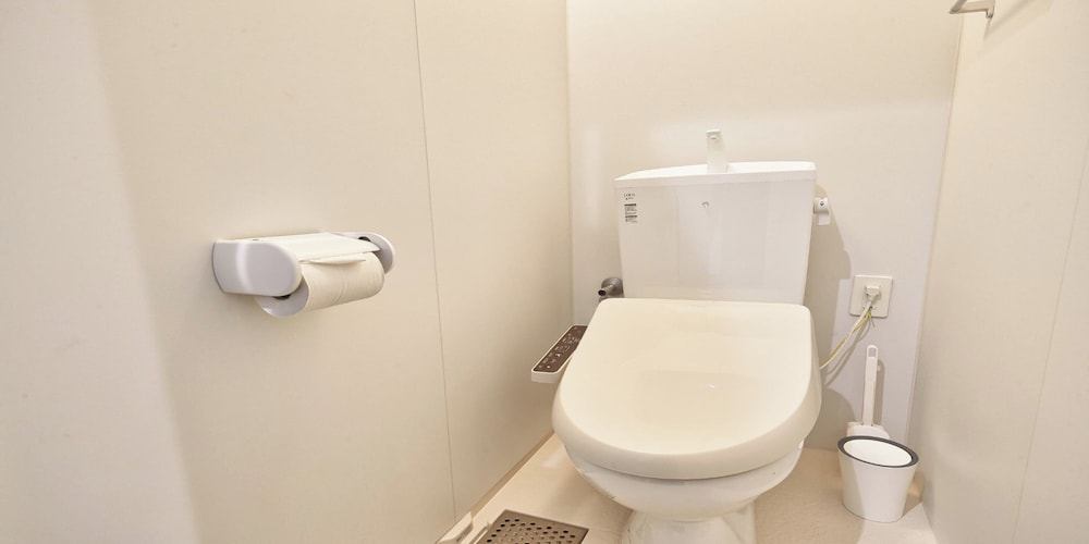 コンドミニアム 専用バスルーム シティビュー バスルーム1 | ホテルクオーレ国際通り那覇