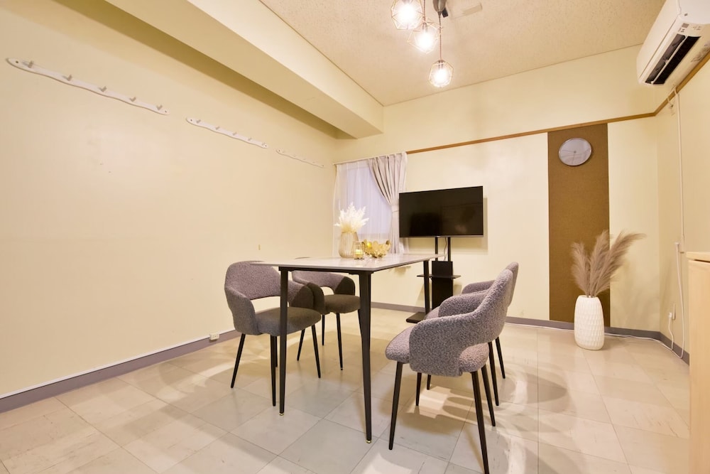 レストラン1 | ゼネラルハイツ栄町 2F