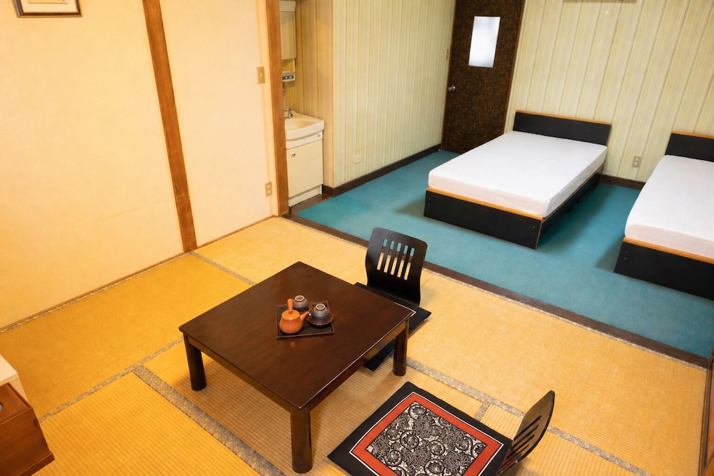 和室 禁煙 シティビュー(部屋指定不可) 客室1 | 上州屋旅館